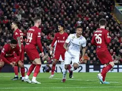 马德里竞技中场球员在比赛中突破对方防线犯规吗