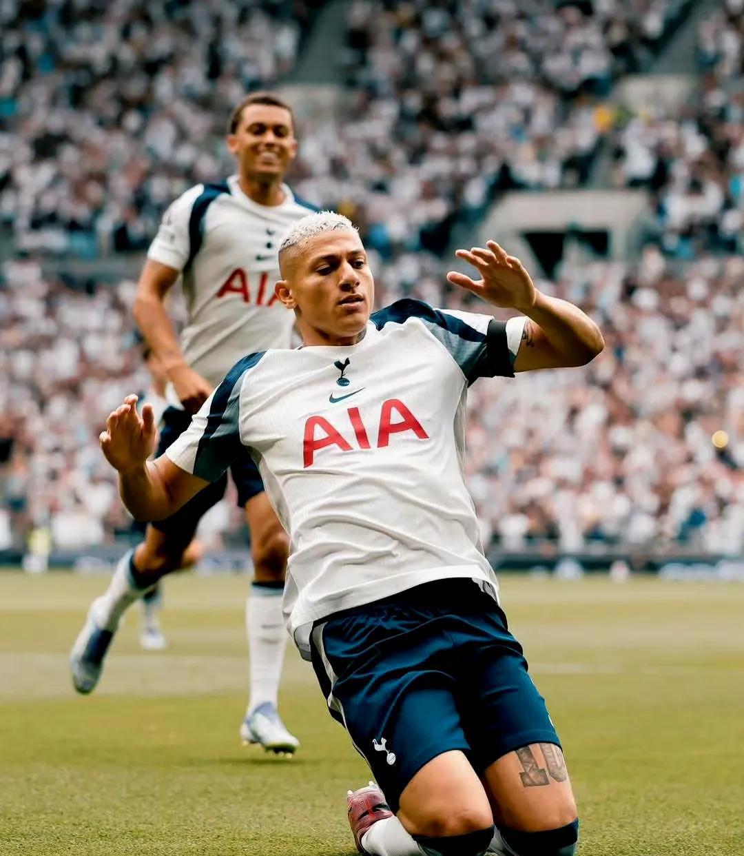 包含曼城客场逆转胜利,锋线火力无人可挡的词条 包含曼城客场逆转胜利,锋线火力无人可挡的词条