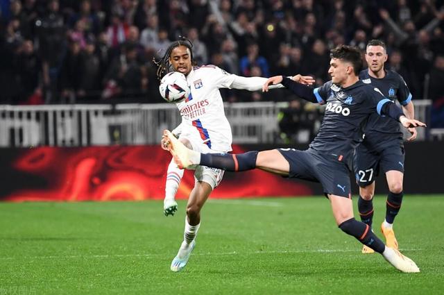 关于马赛队客场胜利,连续三轮比赛保持不败的信息 关于马赛队客场胜利,连续三轮比赛保持不败的信息