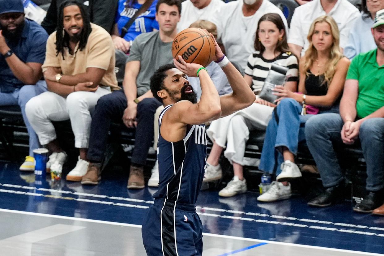 火箭主场力克独行侠，哈登轰下分的简单介绍